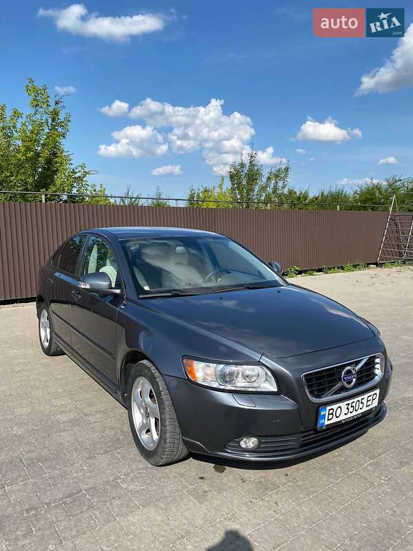 Volvo S40 (2011)