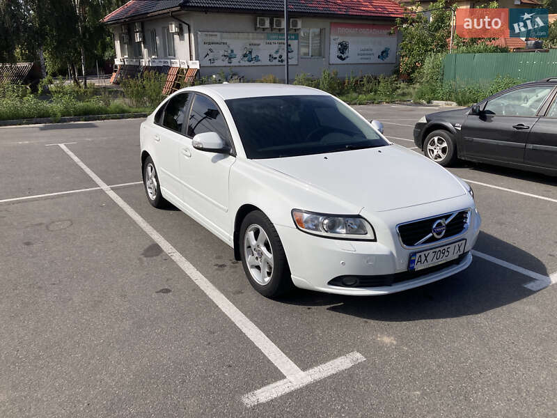 Volvo S40 (2012)