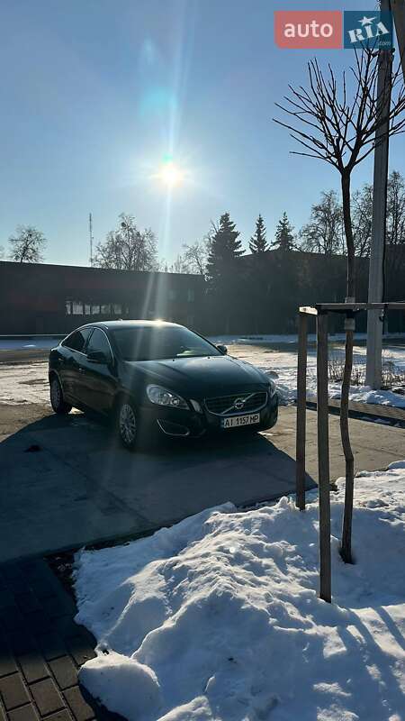 Volvo S60 (2012)