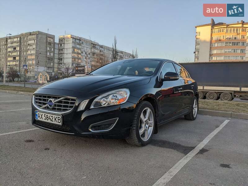 Volvo S60 (2013)