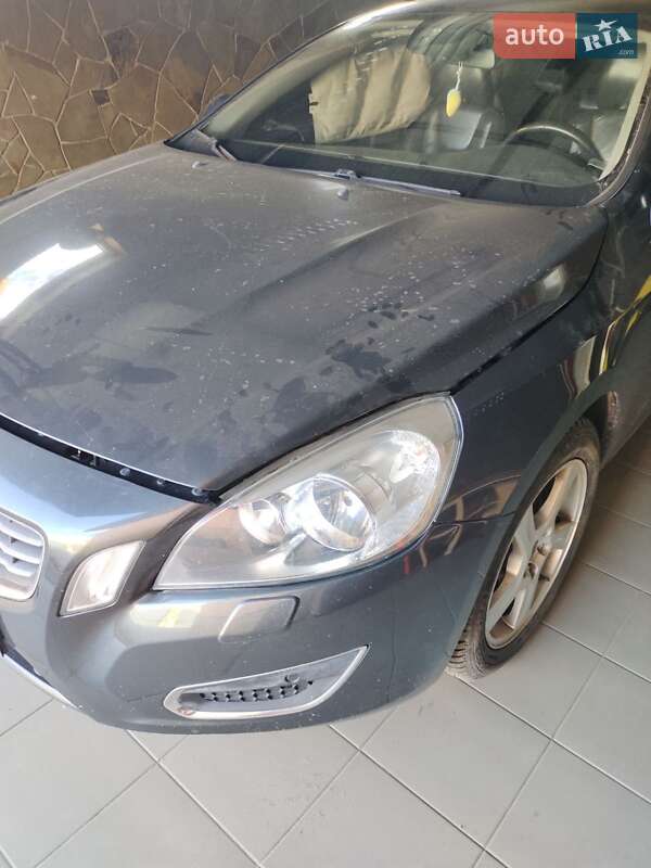 Volvo S60 (2011)