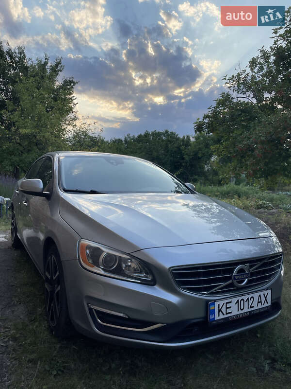 Volvo S60 (2016)