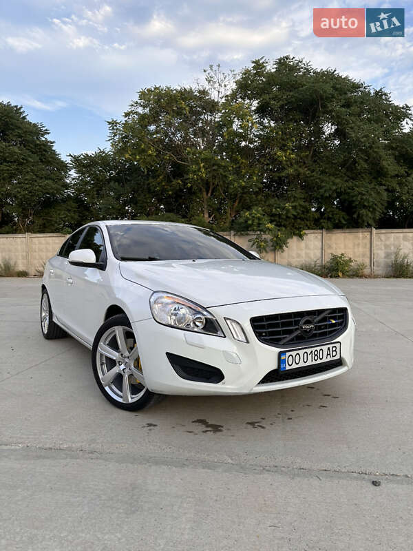 Volvo S60 (2012)