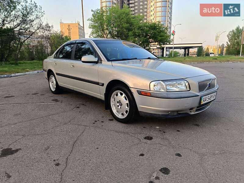 Volvo S80 (2001)