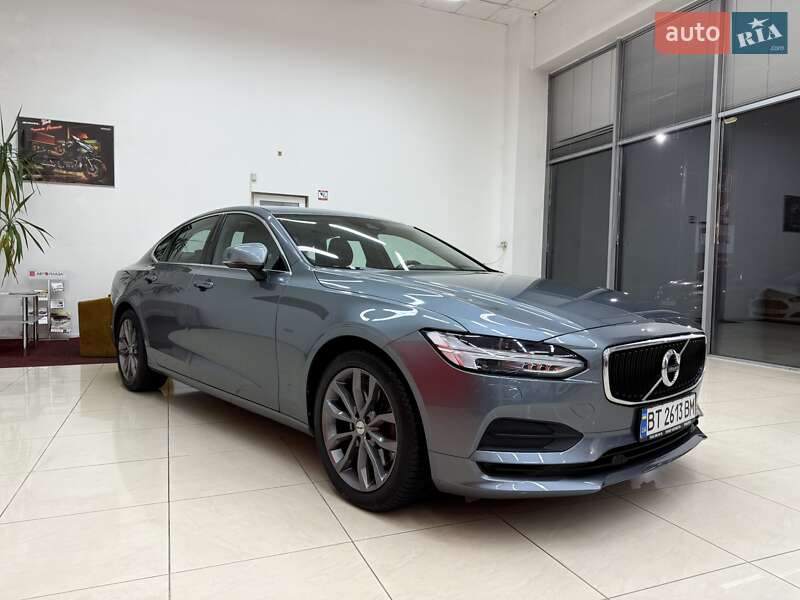 Volvo S90 (2017)
