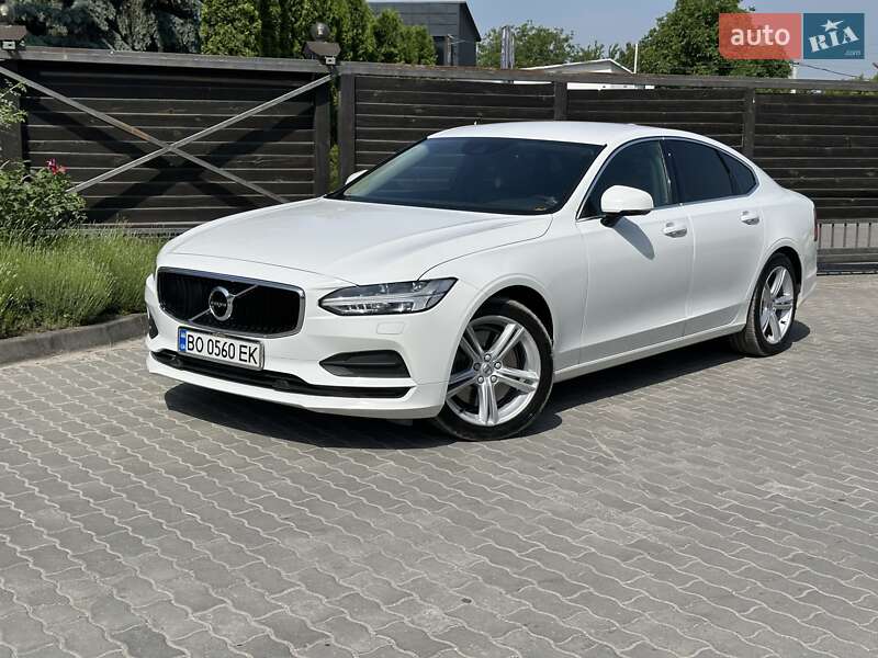 Volvo S90 (2017)