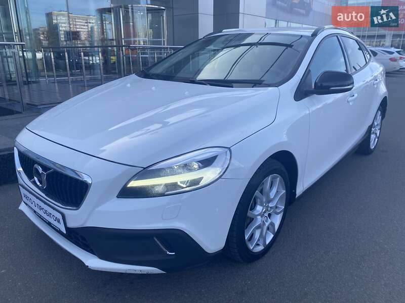 Volvo V40 cross country (2017)