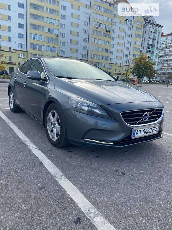 Volvo V40 (2013)