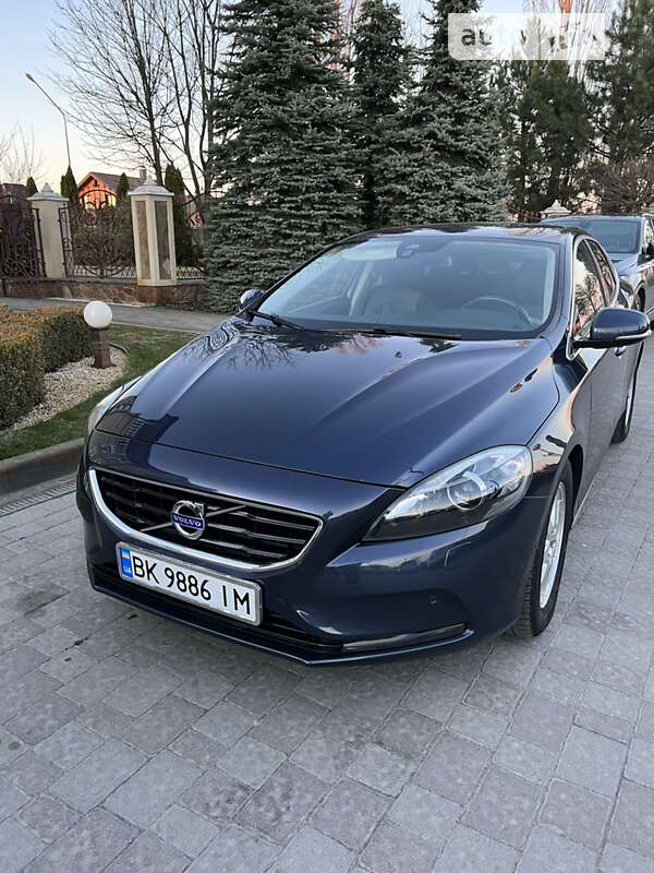 Volvo V40 (2014)