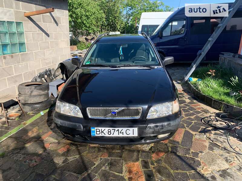 Volvo V40 (2002)