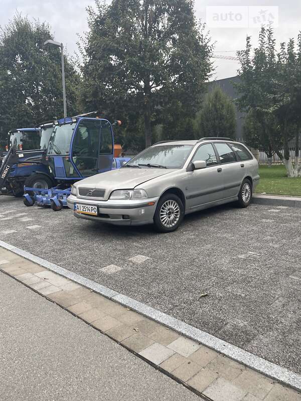 Volvo V40 (1997)