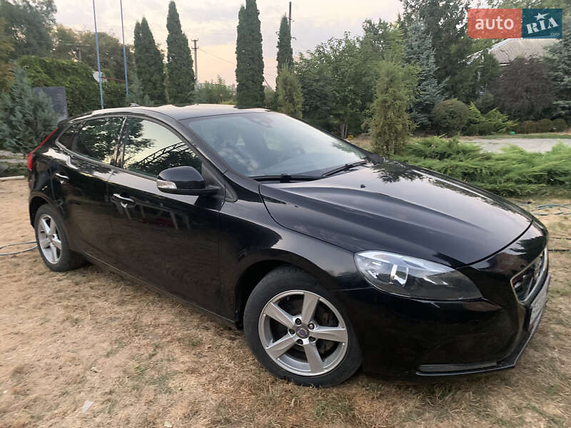 Volvo V40 (2014)