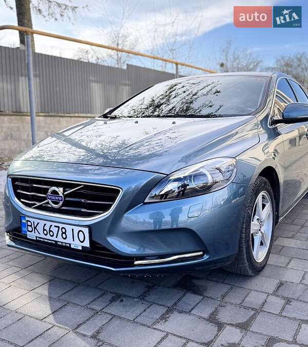Volvo V40 (2013)