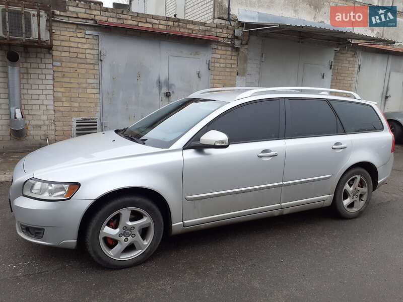 Volvo V50 (2010)