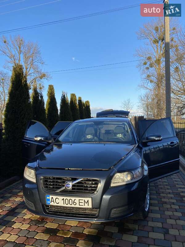 Volvo V50 (2008)