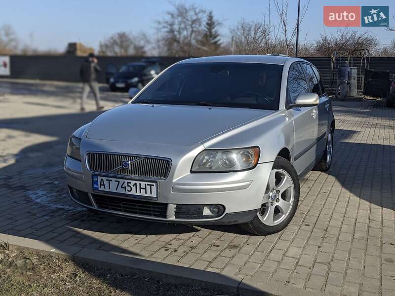 Volvo V50 (2005)