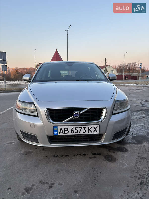 Volvo V50 (2010)