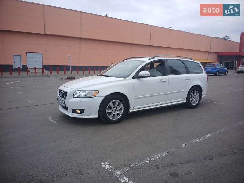 Volvo V50 (2011)