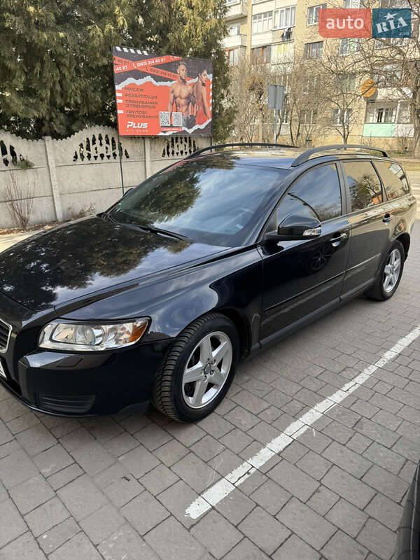 Volvo V50 (2009)