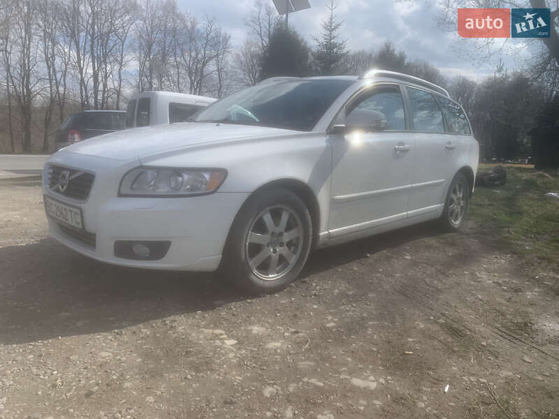 Volvo V50 (2012)