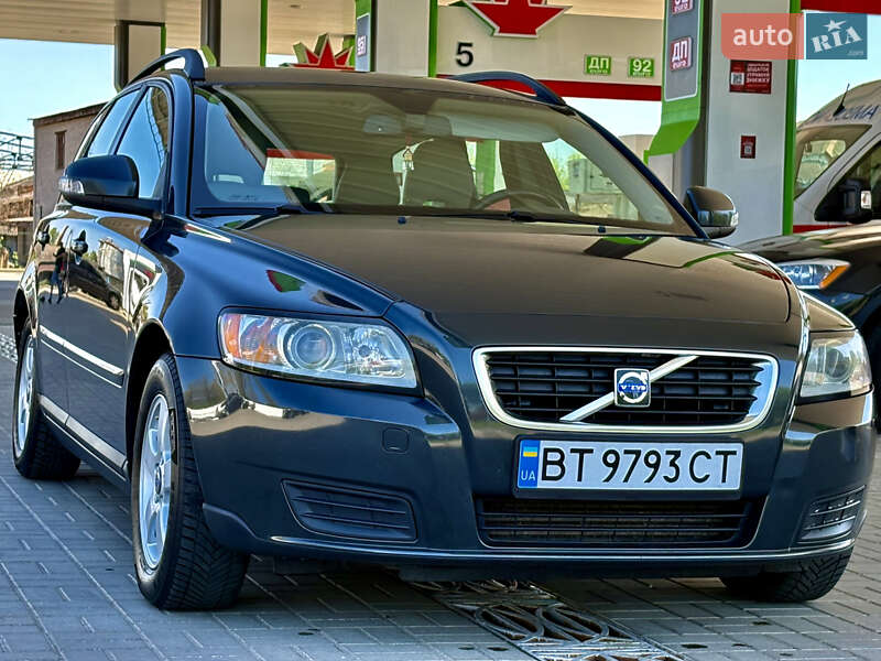Volvo V50 (2010)