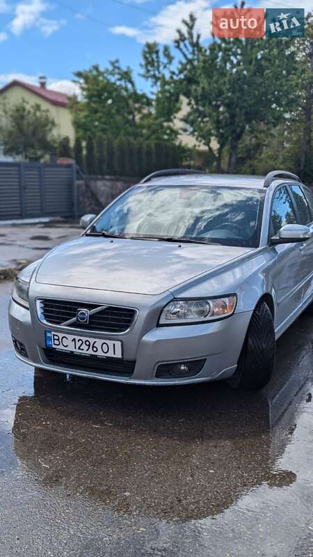 Volvo V50 (2008)
