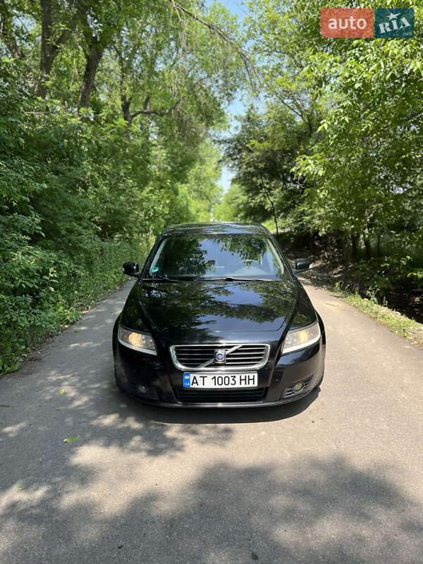 Volvo V50 (2008)