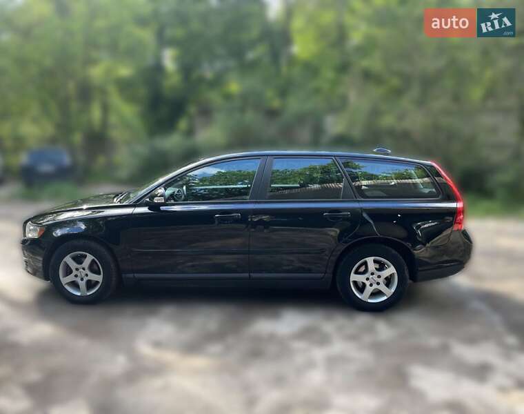 Volvo V50 (2010)