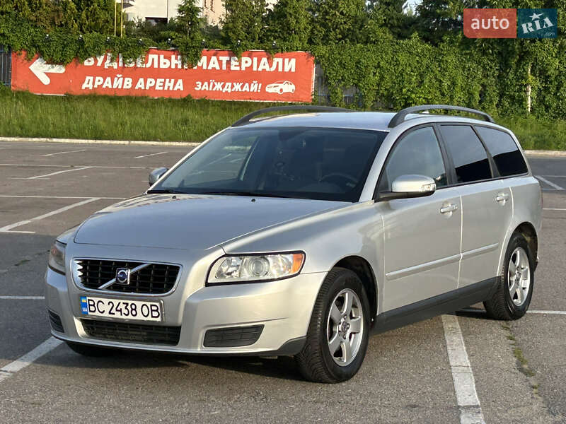 Volvo V50 (2008)