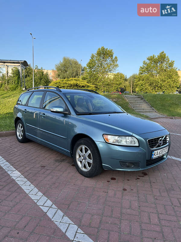 Volvo V50 (2009)