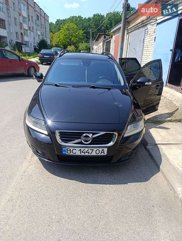 Volvo V50 (2010)
