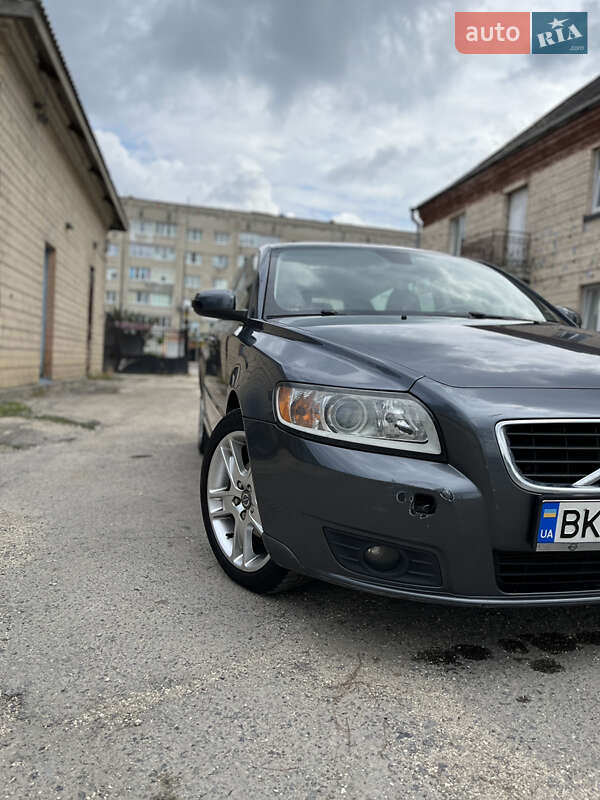 Volvo V50 (2008)