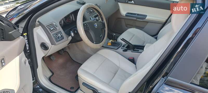 Volvo V50 (2008)