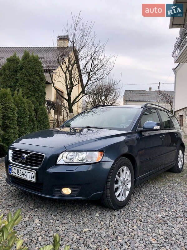 Volvo V50 (2009)