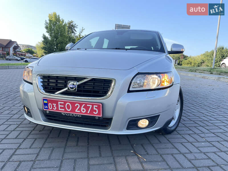 Volvo V50 (2009)