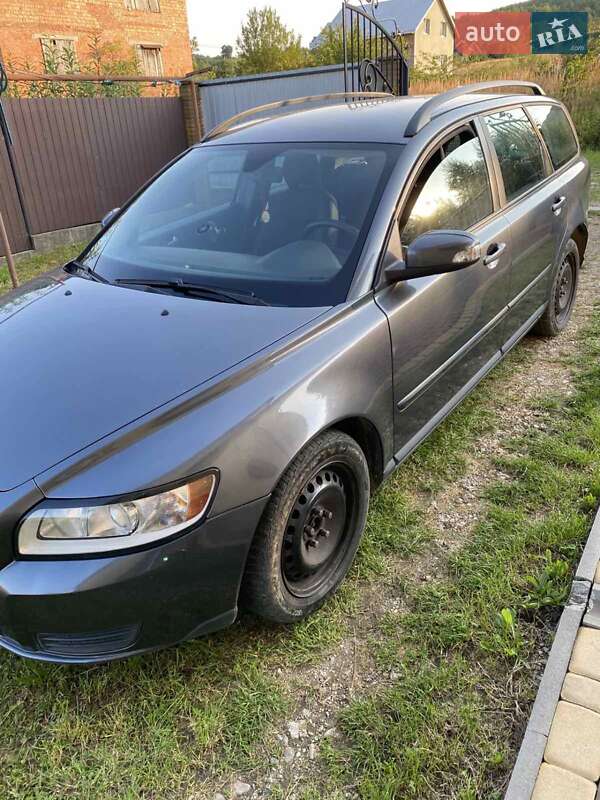 Volvo V50 (2008)