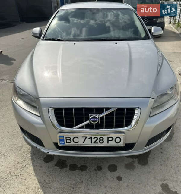 Volvo V70 (2008)