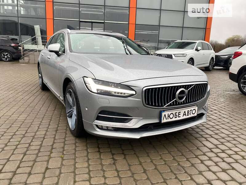Volvo V90 (2016)