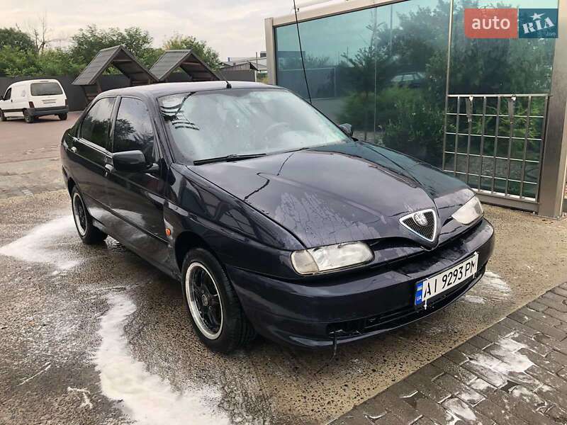 Alfa-romeo 146 (1996)