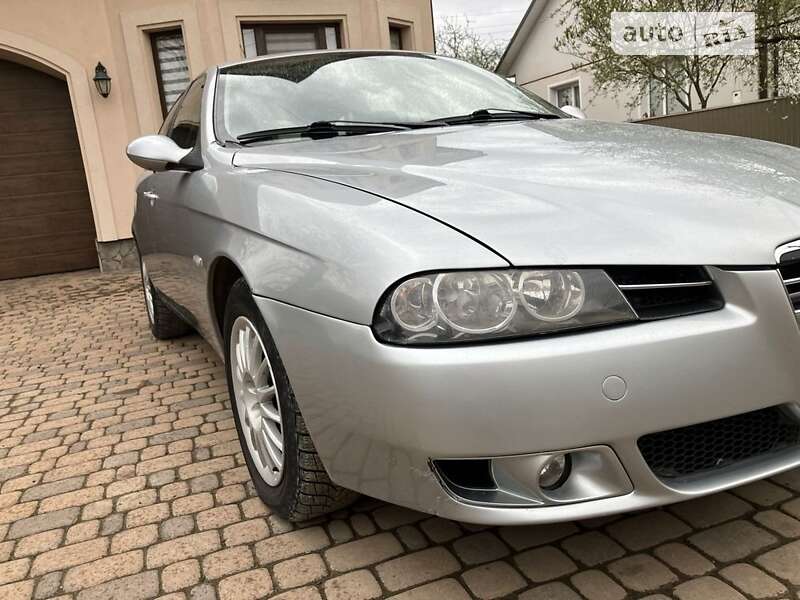 Alfa-romeo 156 (2004)