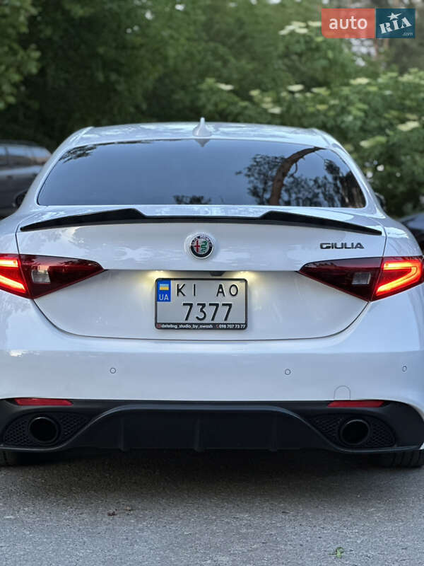 Alfa romeo Giulia (2019)