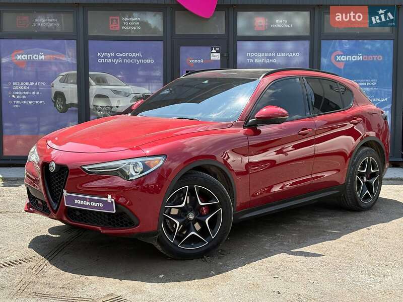 Alfa romeo Stelvio (2017)