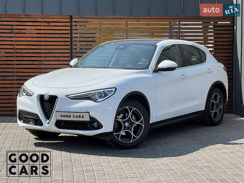 Alfa romeo Stelvio (2018)