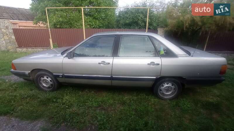 Audi 100 (1988)