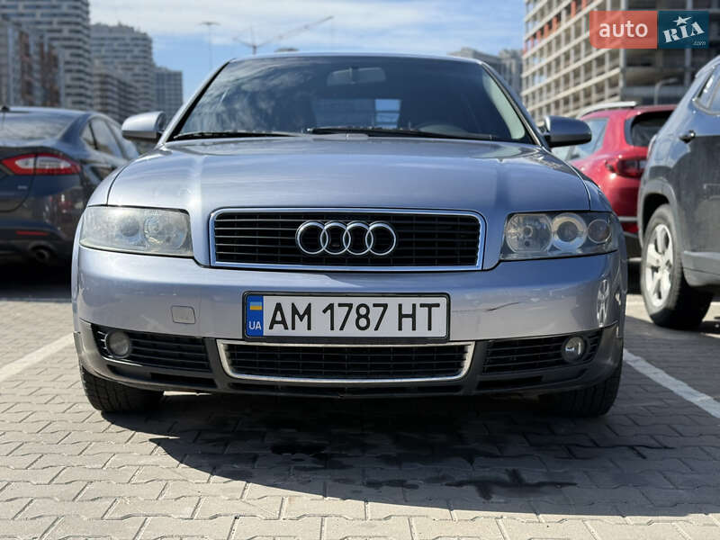 Audi A4 (2003)
