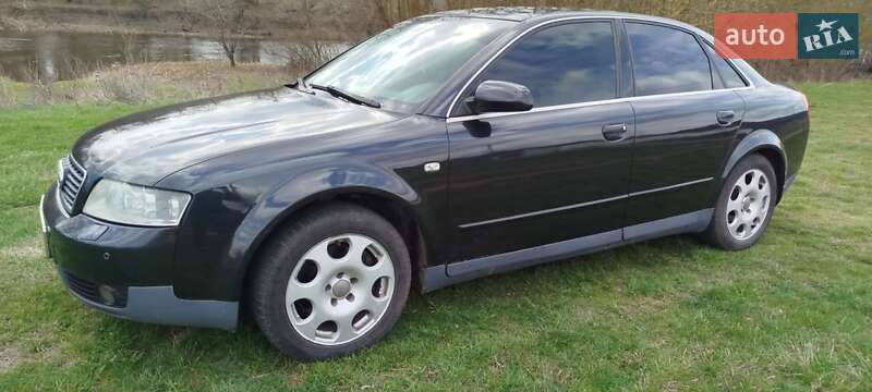Audi A4 (2004)