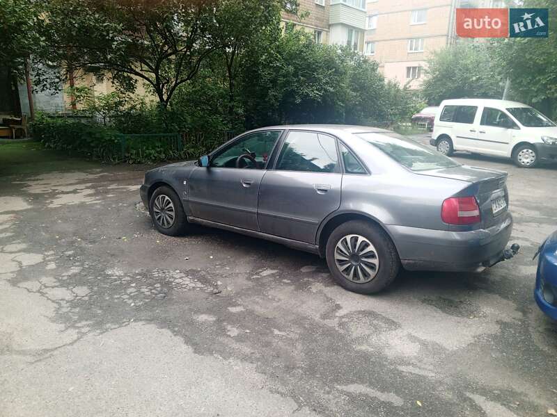 Audi A4 (1997)