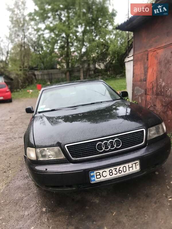 Audi A8 (1998)