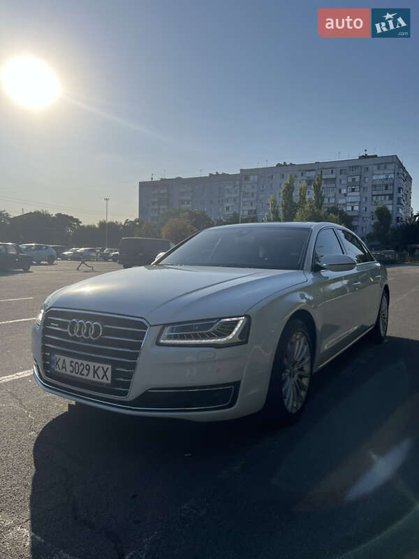 Audi A8 (2015)