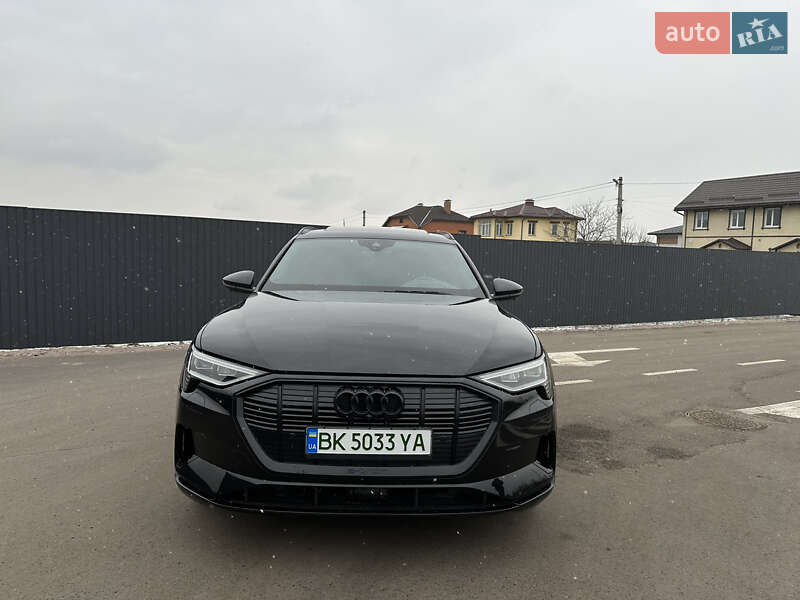 Audi E-tron (2019)